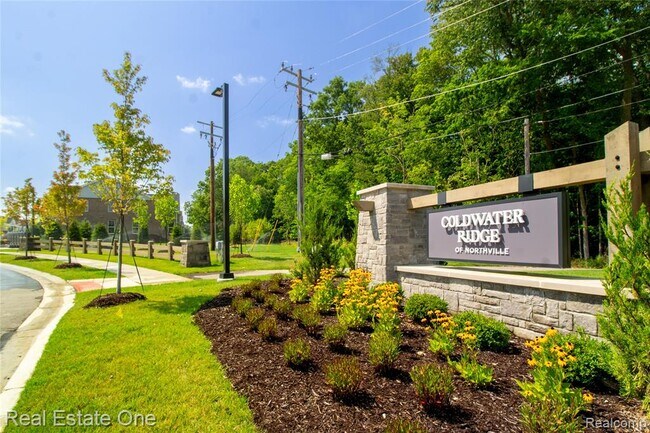Building Photo - 49530 Coldwater Rdg Dr