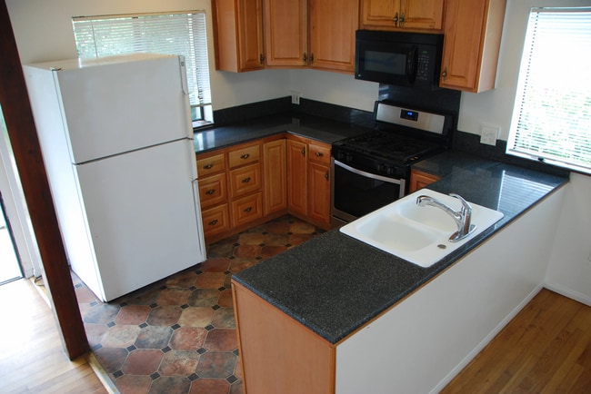 Kitchen - 6616 Sabado Tarde Rd