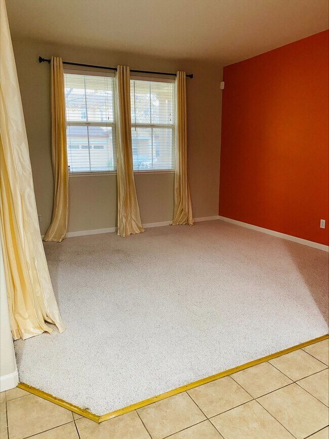 Building Photo - 1651 Pala Ranch Cir