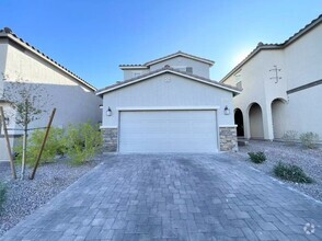 Building Photo - Beautiful two-story single-family house