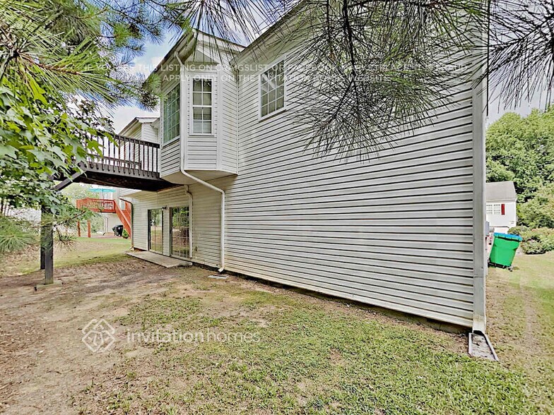 Building Photo - 5750 Newnan Cir