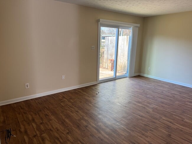 Building Photo - 257 N Court St