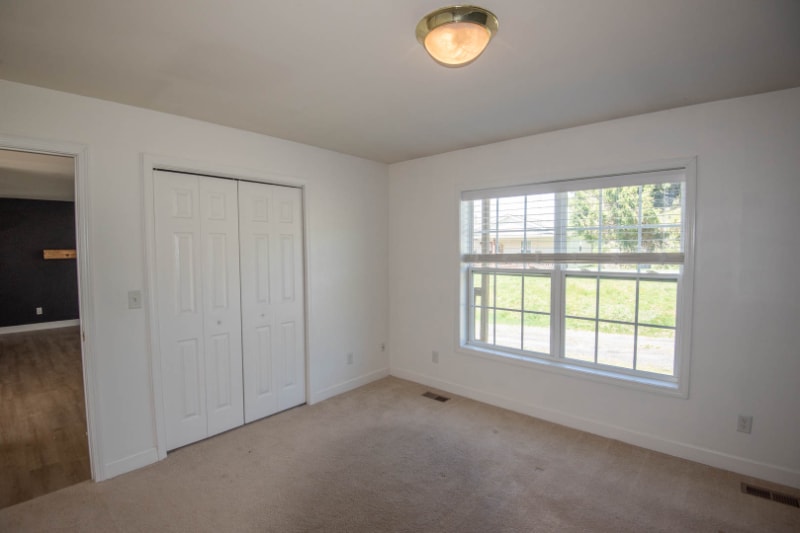 Building Photo - 249 Noahs Rd