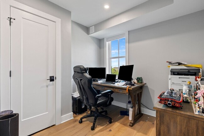 Building Photo - 74 Tremont St