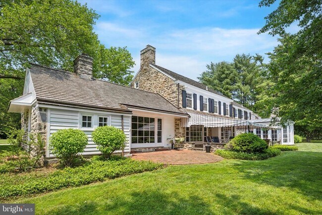 Building Photo - 1024 N Spring Mill Rd