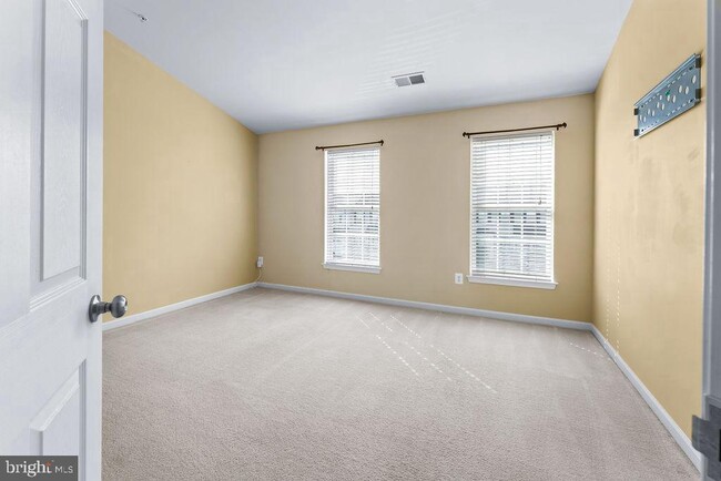 Building Photo - 7550 Maidenhead Dr