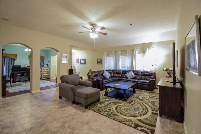 Building Photo - 14410 Heath Falls Ln