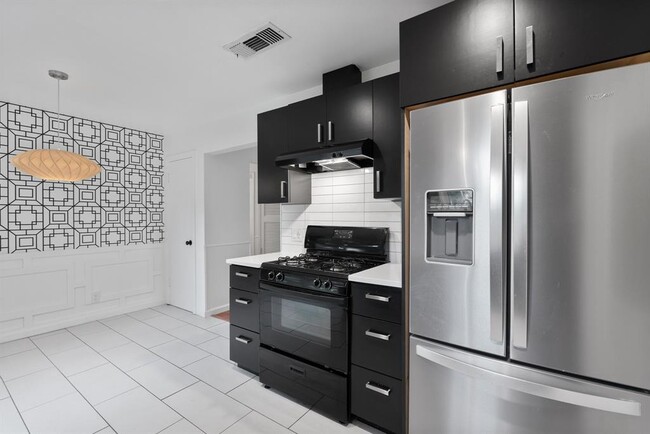 Building Photo - 508 Harway Ct