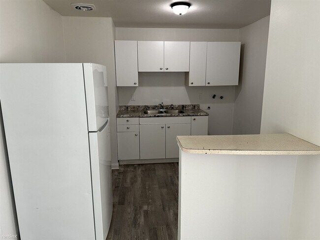 Building Photo - 3 br, 1 bath House - 1605 Susan Jane Court