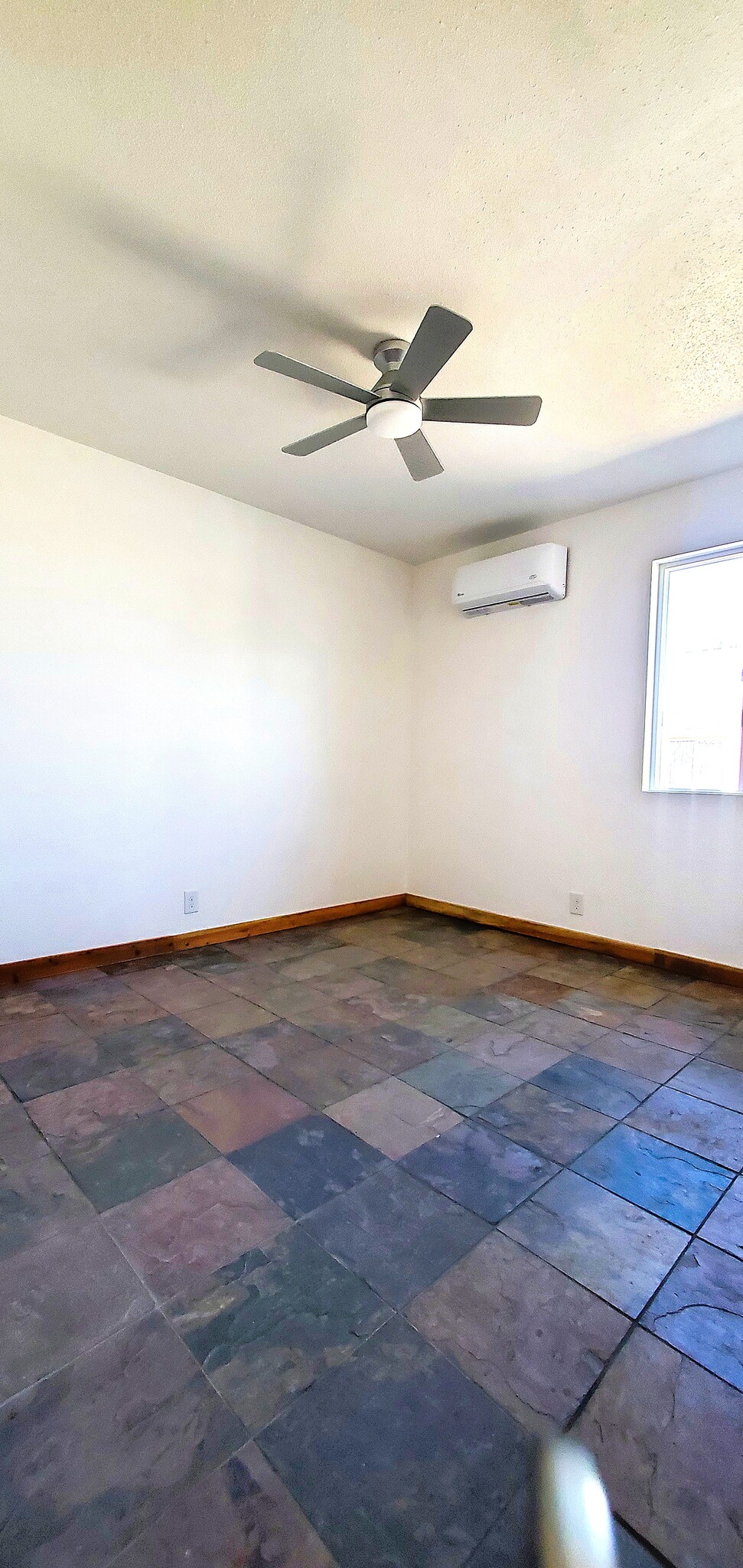 2nd Bedroom - 621 W Solana Ave