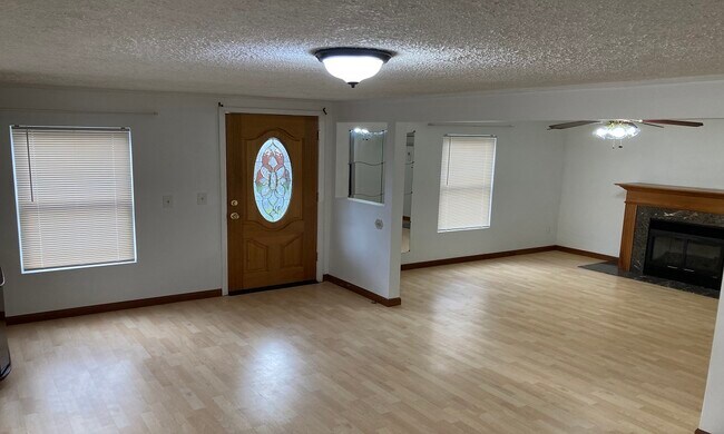 Building Photo - 7235 SE Clatsop St