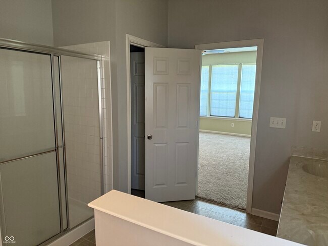 Building Photo - 1055 Woodfield Ct