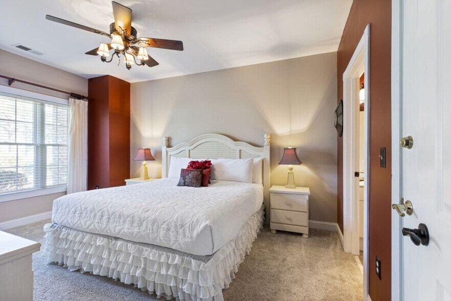 Building Photo - 4885 Magnolia Pointe Ln