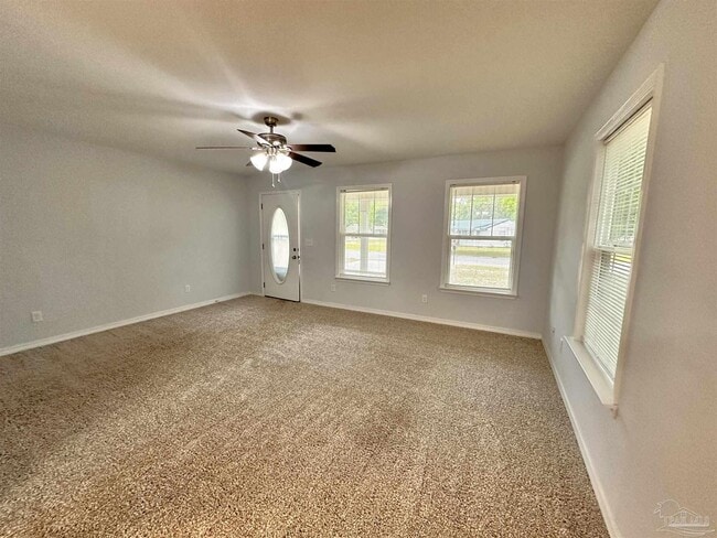 Building Photo - 4780 Oakland Dr