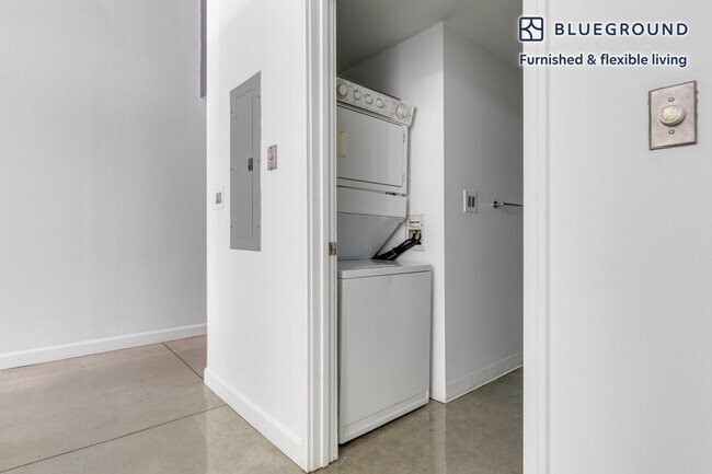 Building Photo - 23 Sidney St