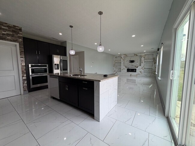 Building Photo - Newly Built 4-Bedroom Home for Rent in Old Heritage Neighborhood – Shelbyville, KY