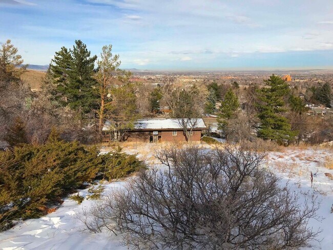 Building Photo - Beautiful SW Boulder MCM Home with Mountai...