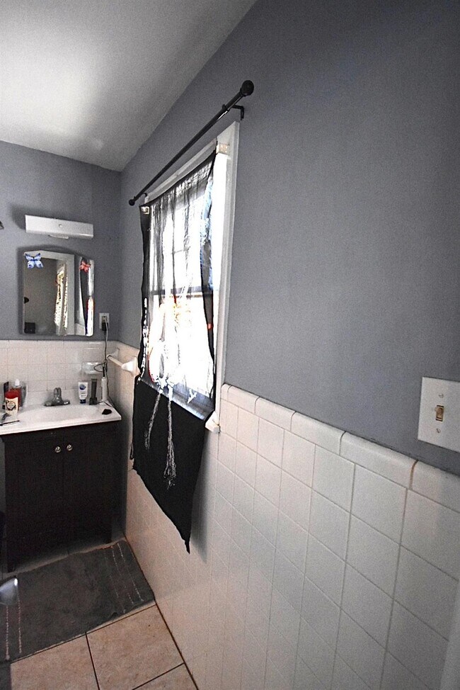 Building Photo - 2802 54th St