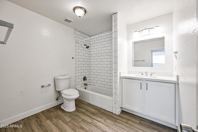 Building Photo - 1310 W Cochise Dr