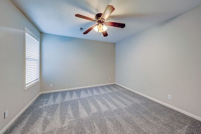 Building Photo - {14400} Somerset Brooke + Beautifully Upda...