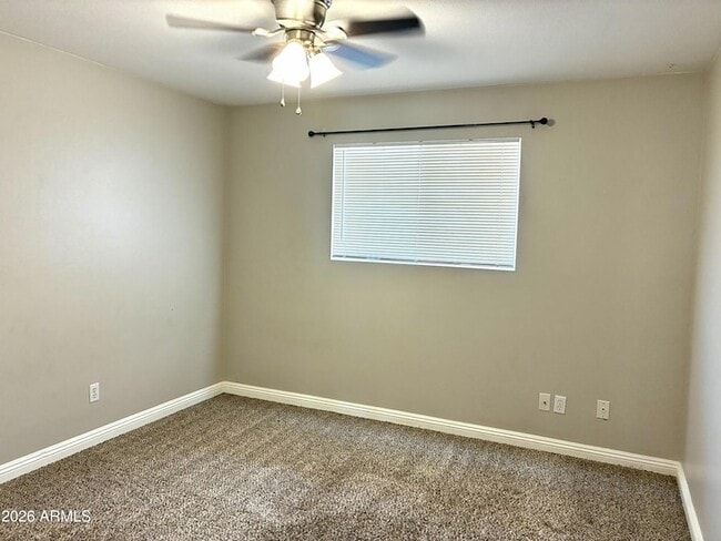 Building Photo - 523 E Malibu Dr