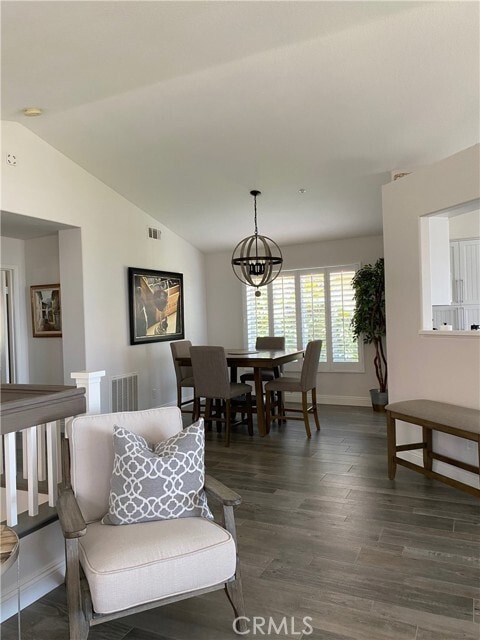 Building Photo - 25 Ville Franche