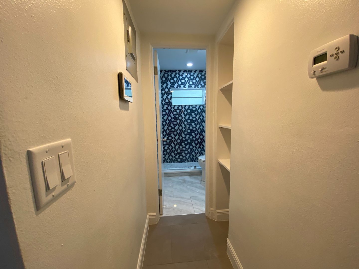 Building Photo - 1001 E Pine St