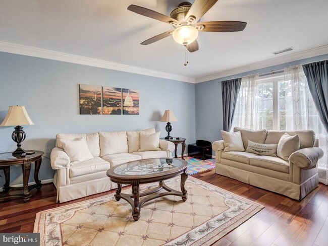 Building Photo - 1471C N Van Dorn St