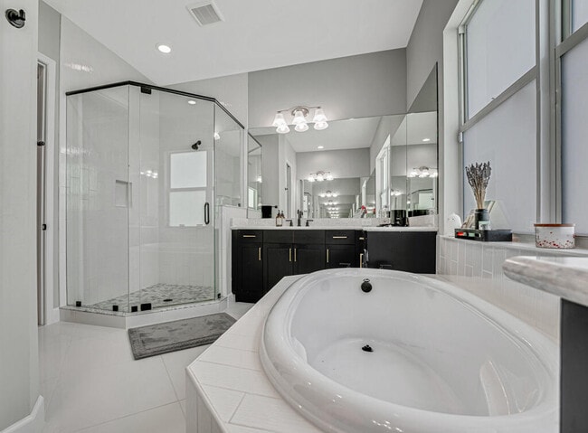 Building Photo - 5482 Macoon Wy