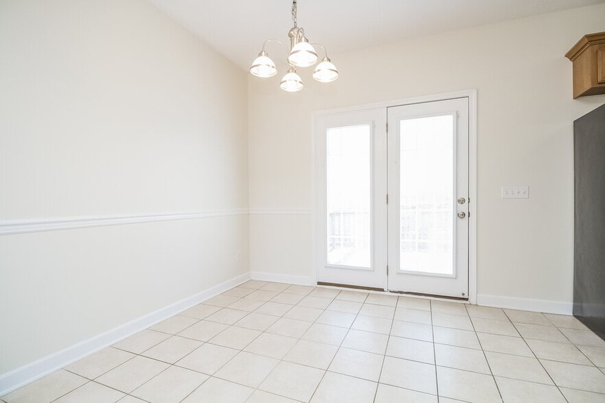 Building Photo - 3306 Hamberton Cir