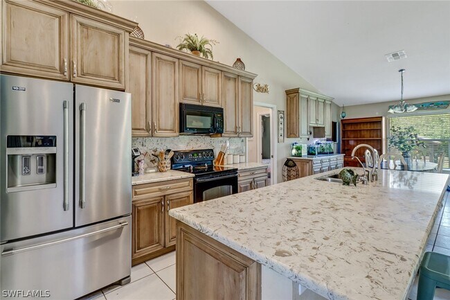 Building Photo - 2330 45th Ave NE