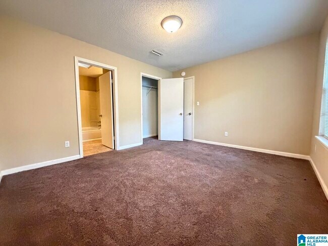 Building Photo - 127 Avalon Ave