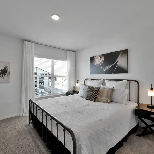 Building Photo - Luxury 2-Bed Home | Spacious Interiors!