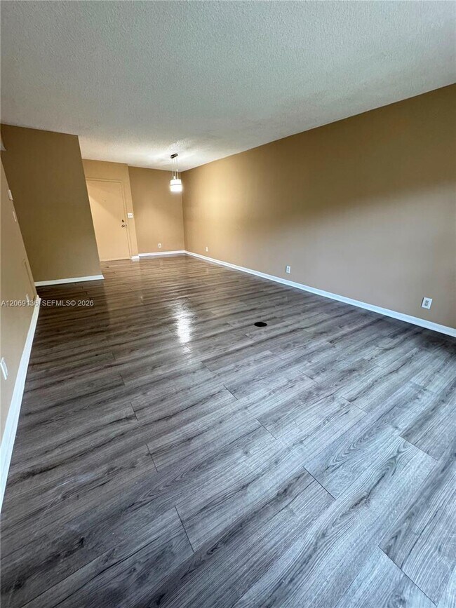 Building Photo - 3129 Oakland Shores Dr