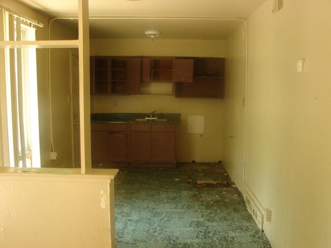 Primary Photo - 4010 Summer Ave
