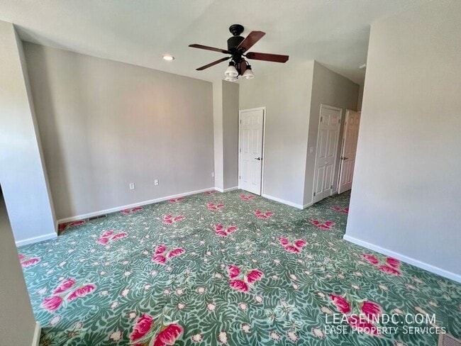 Building Photo - 1016 11th St NE