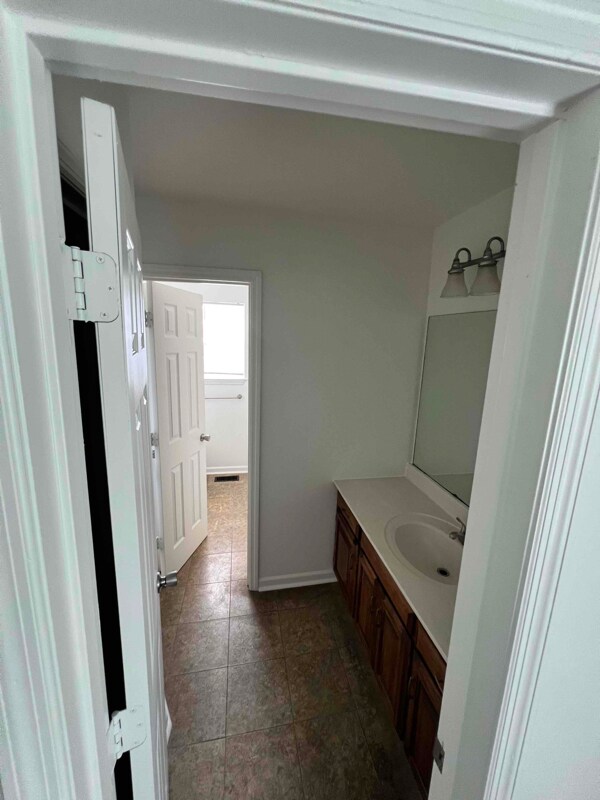 Building Photo - 369 Old Kinser Rd SE