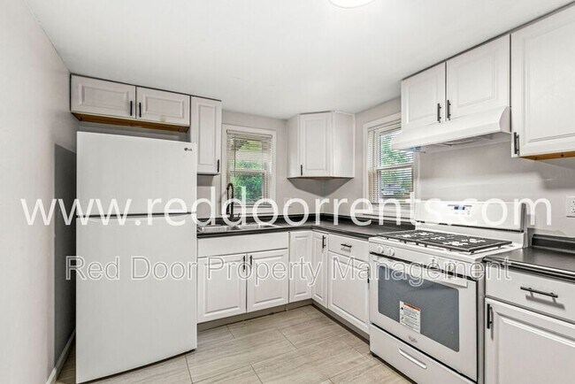 Building Photo - 4733 E 18th St