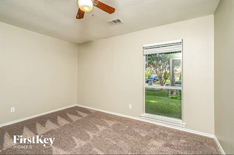 Primary Photo - 1410 Meridian Way