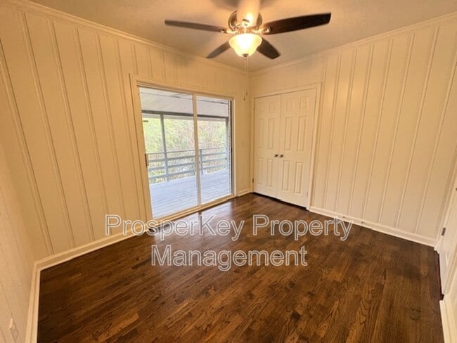 Building Photo - 5802 Catalina Dr