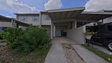 Building Photo - Spacious 3-Bedroom Townhome with Private Backyard Near USF and Tampa Attractions!