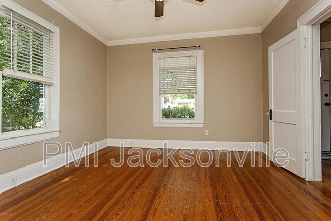 Building Photo - 1211 Hollywood Ave