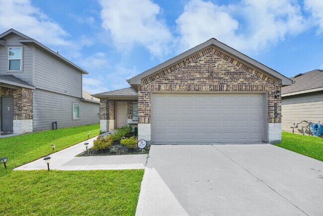 Building Photo - Like-New Legacy Park Home with Modern Style & Room to Unwind!