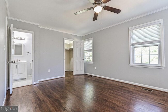 Building Photo - 7046 Leestone St