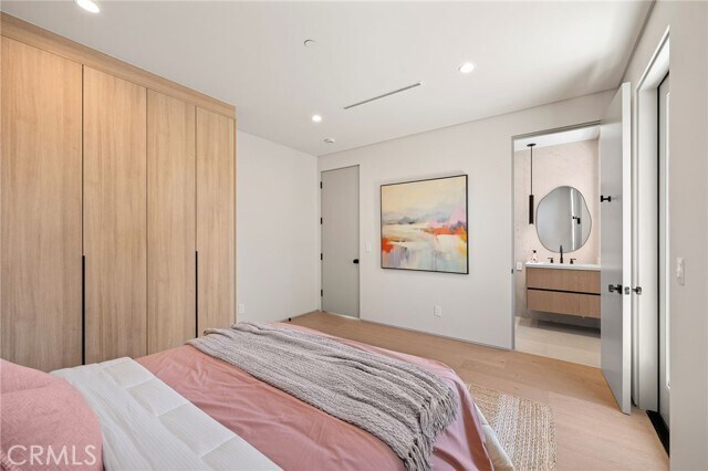 Building Photo - 16728 Morrison St