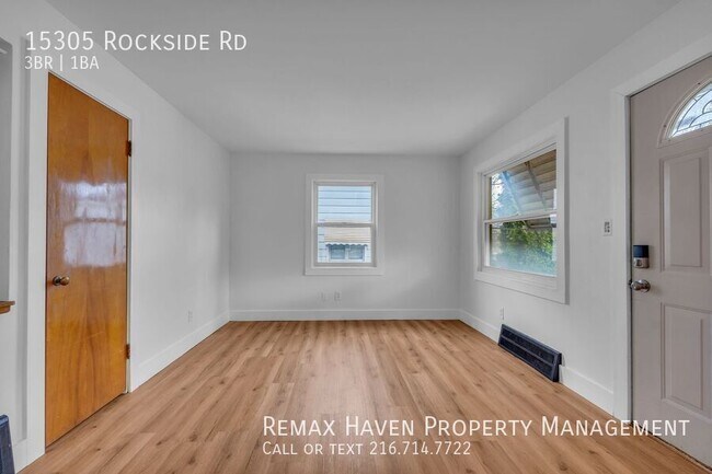 Building Photo - 15305 Rockside Rd