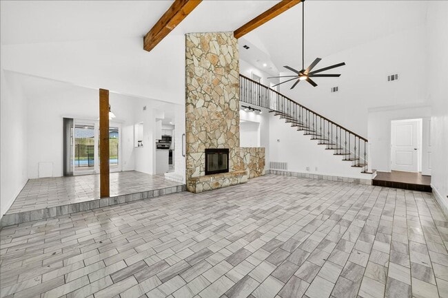 Building Photo - 5025 Romford Dr