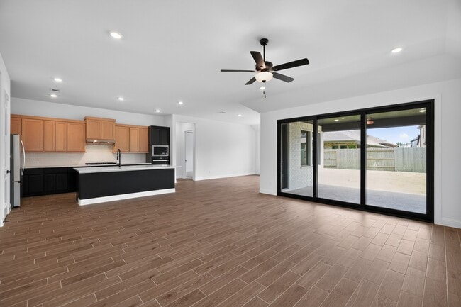 Building Photo - 16231 Sheridan River Trl