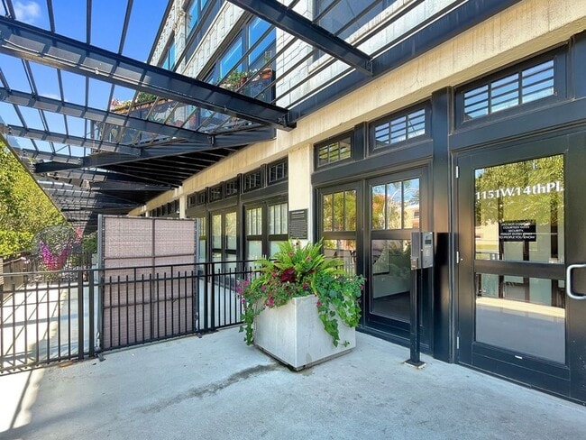 Building Photo - 1151 W 14th Pl