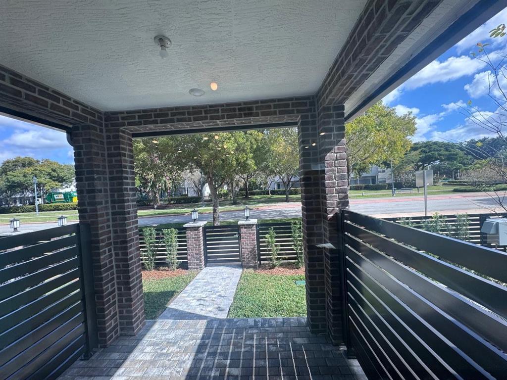 Building Photo - 750 NW 82nd Ter